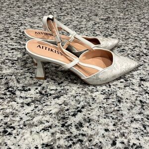 Women's Elegant Cream Color Heels